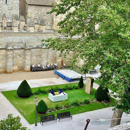 Tresors De La Cathedrale, Maison De Ville Sur 4 Niveaux นาร์บอนน์ ภายนอก รูปภาพ